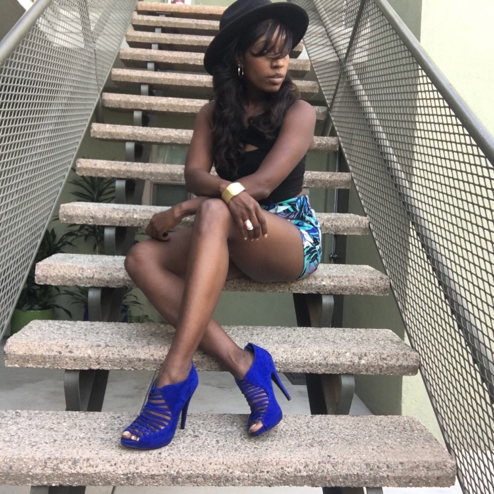 Women’s royal blue Aldo shoes